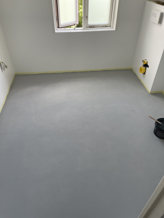 Microcement gulv før installation